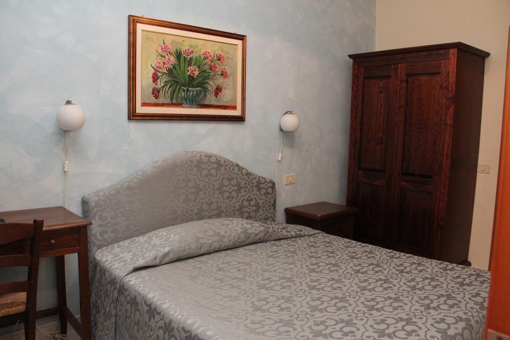 Gemini Camere E Suites Grosseto Pokoj fotografie